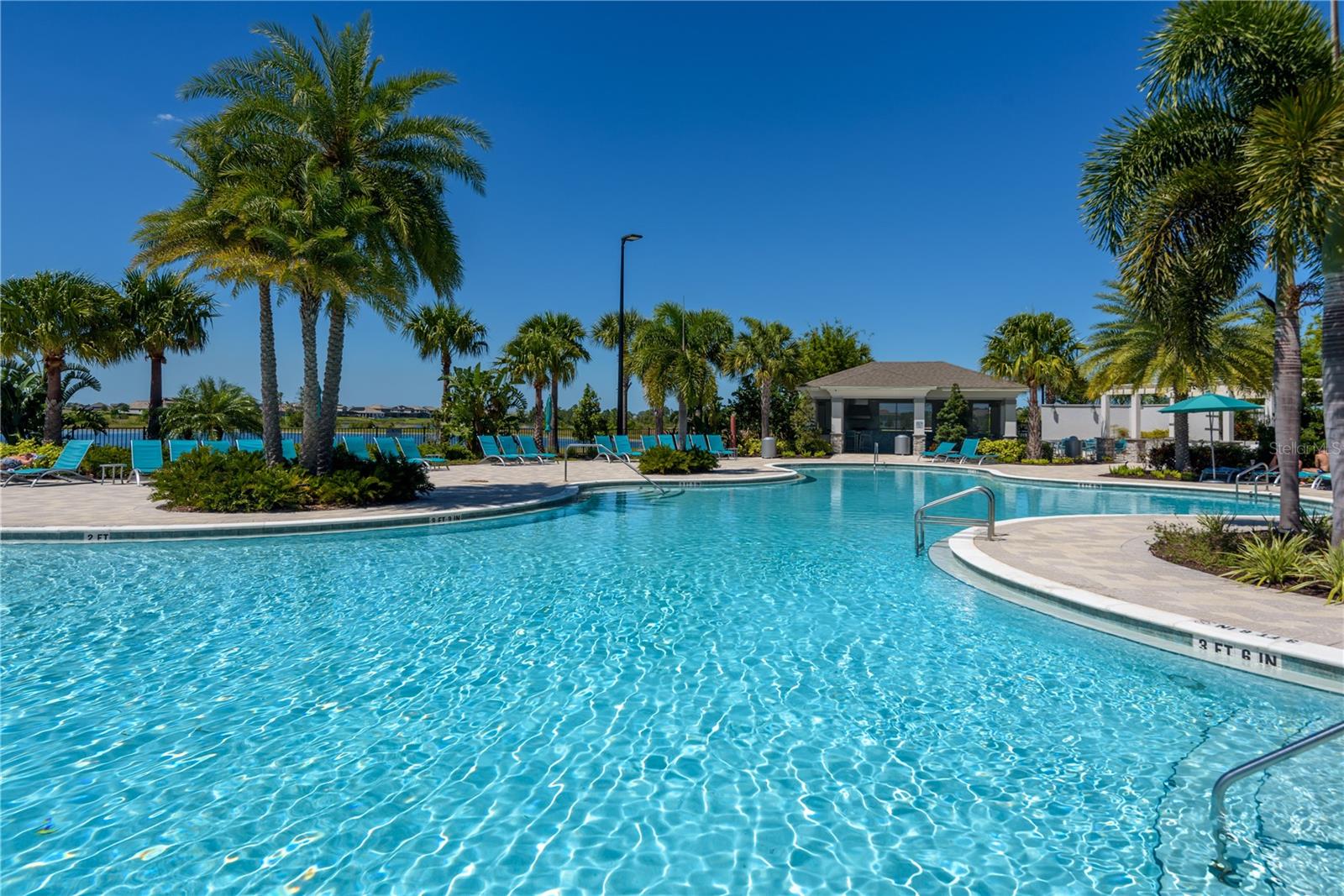 16061 BAYOU CREST DR