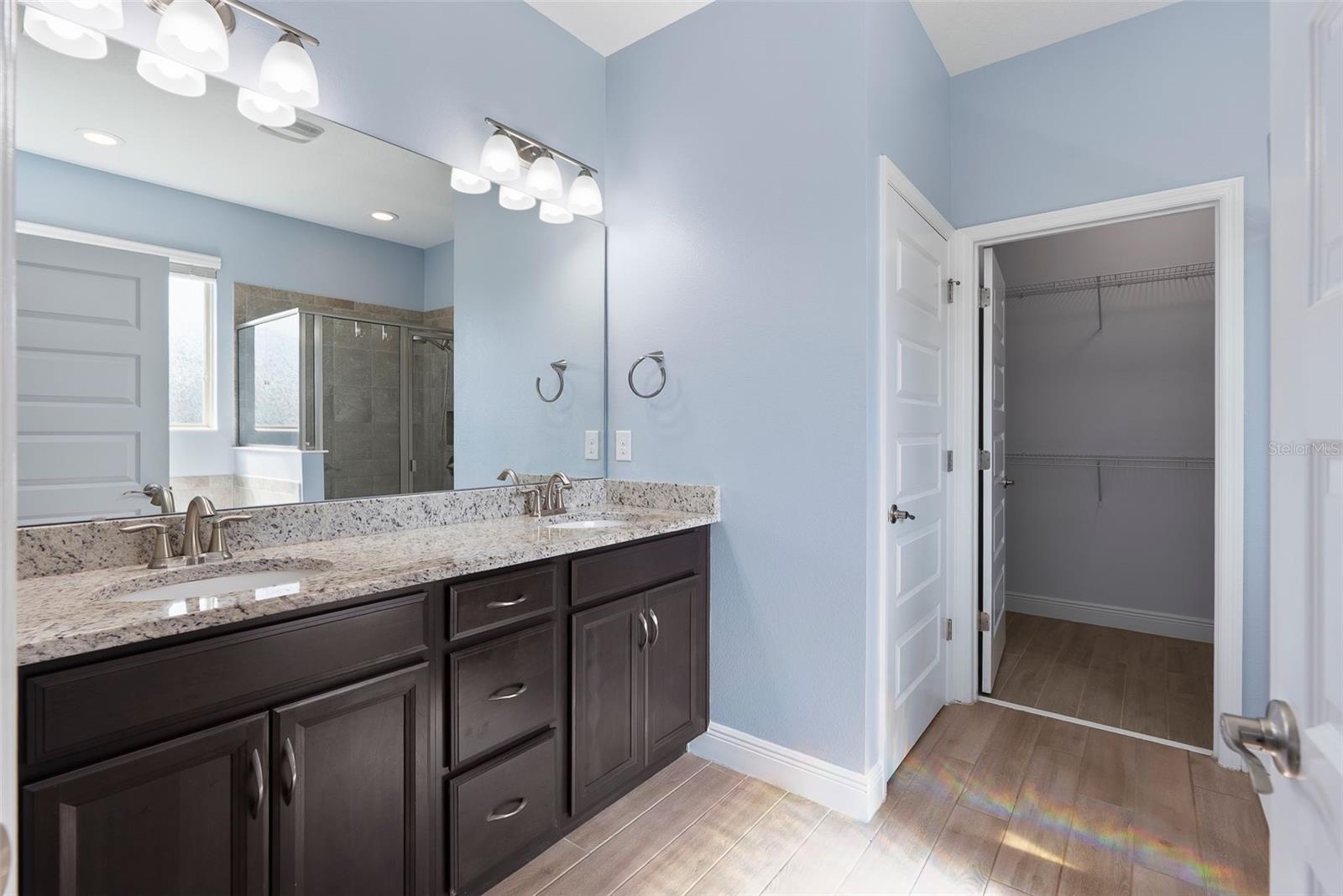 16061 BAYOU CREST DR