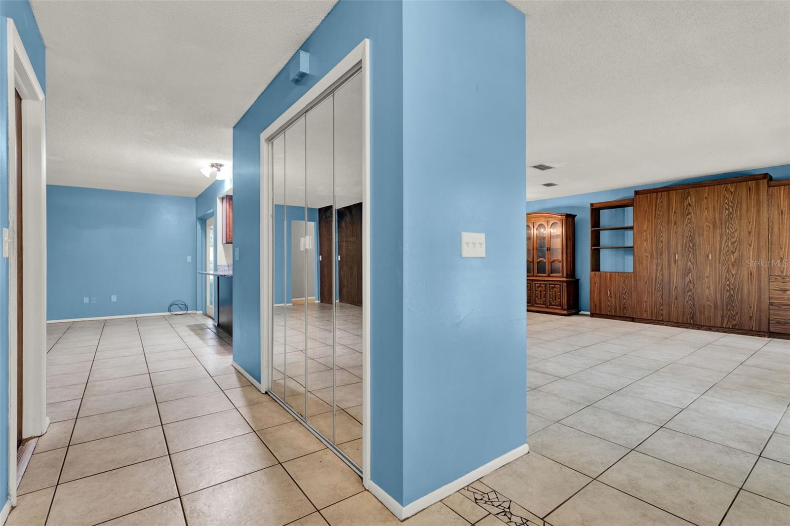 205 KEY WEST CT