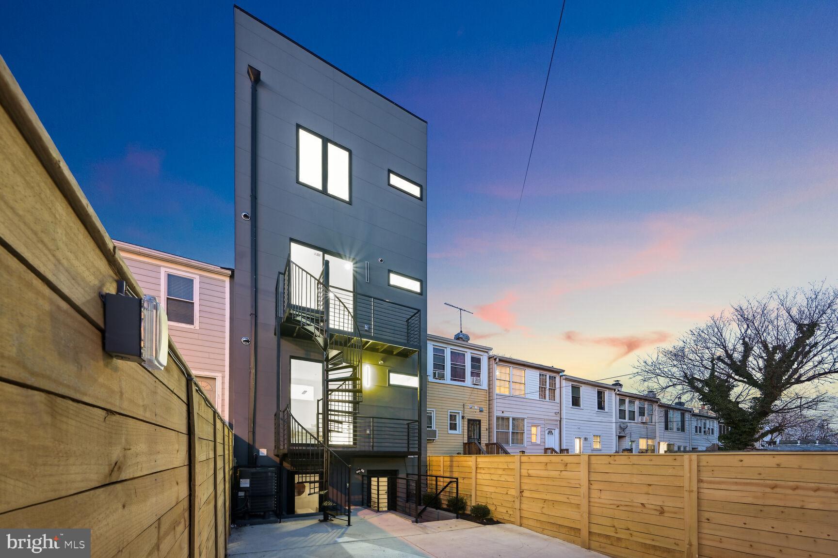 824 Marietta PLACE NW Unit: 1