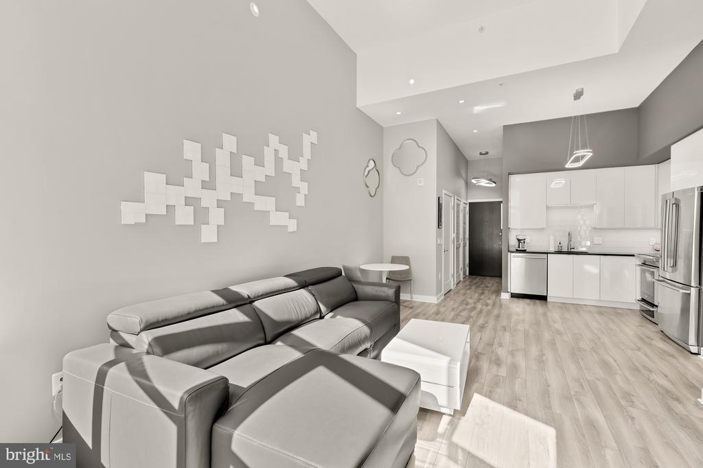 460 New York Ave NW #206