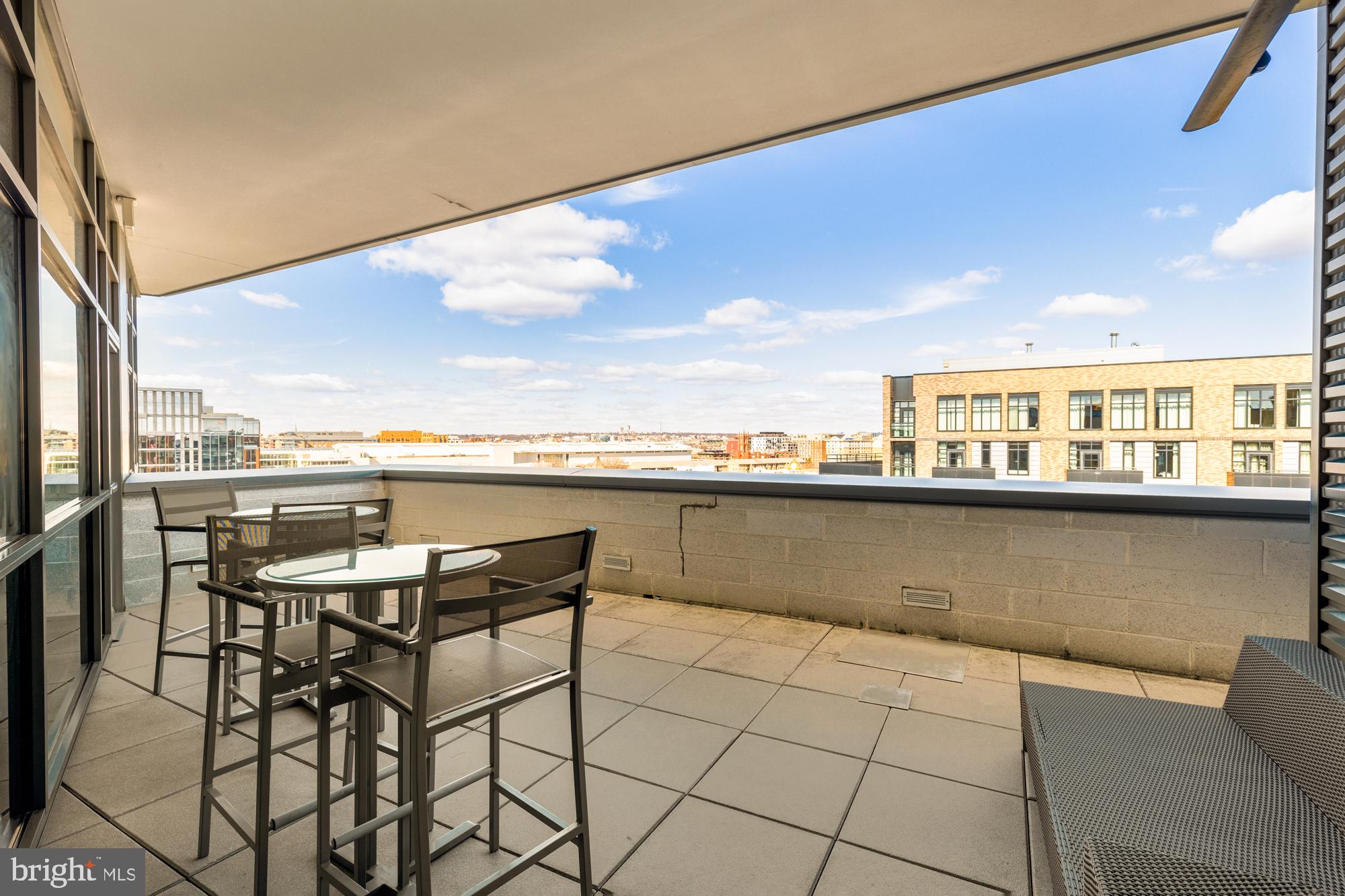 460 New York Ave NW #206