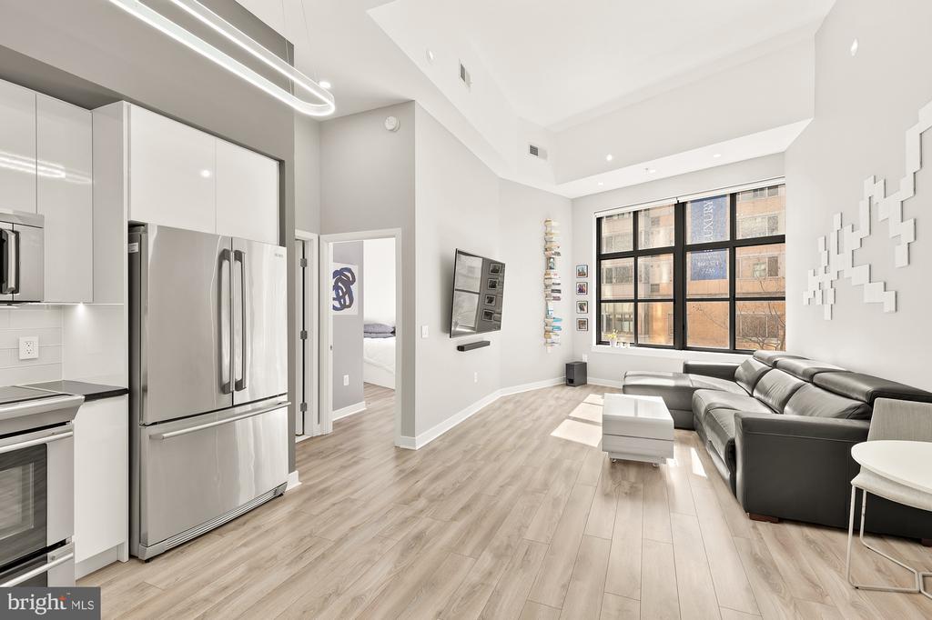 460 New York Ave NW #206