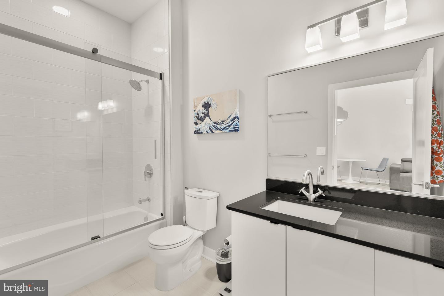 460 New York Ave NW #206