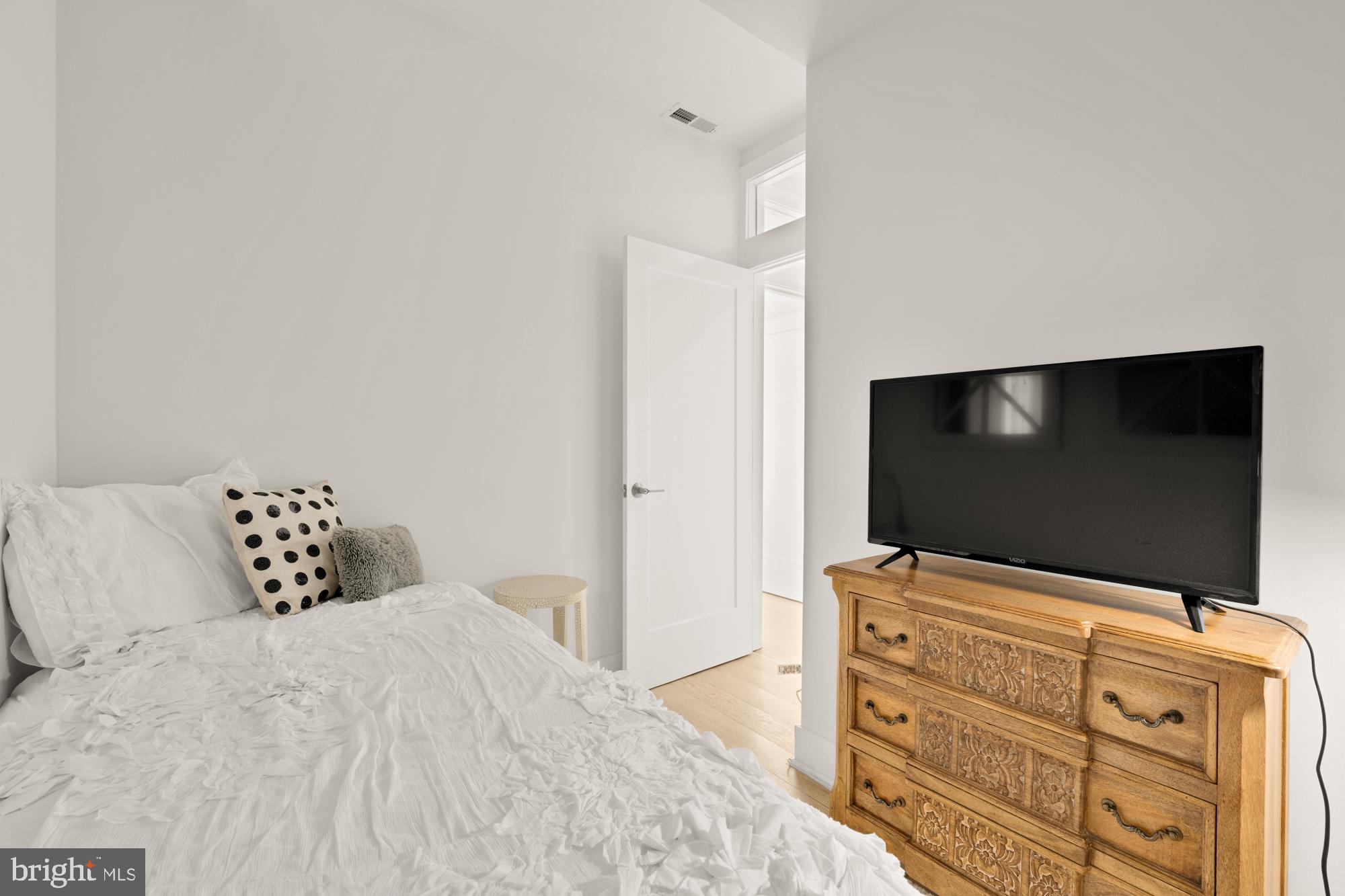 4016 Georgia Ave NW #9