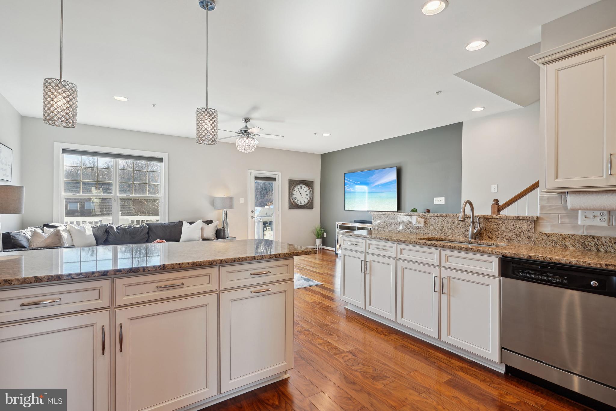 7839 Crystal Brook WAY