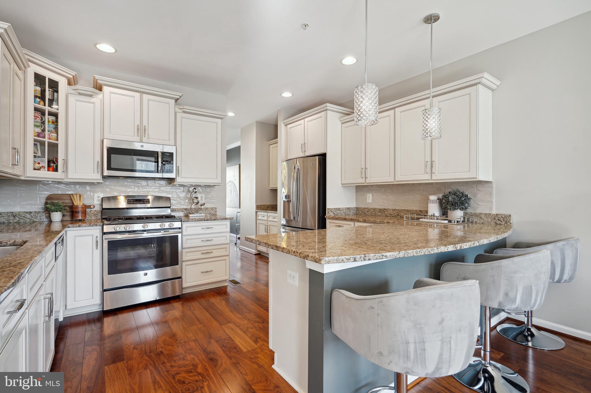 7839 Crystal Brook WAY