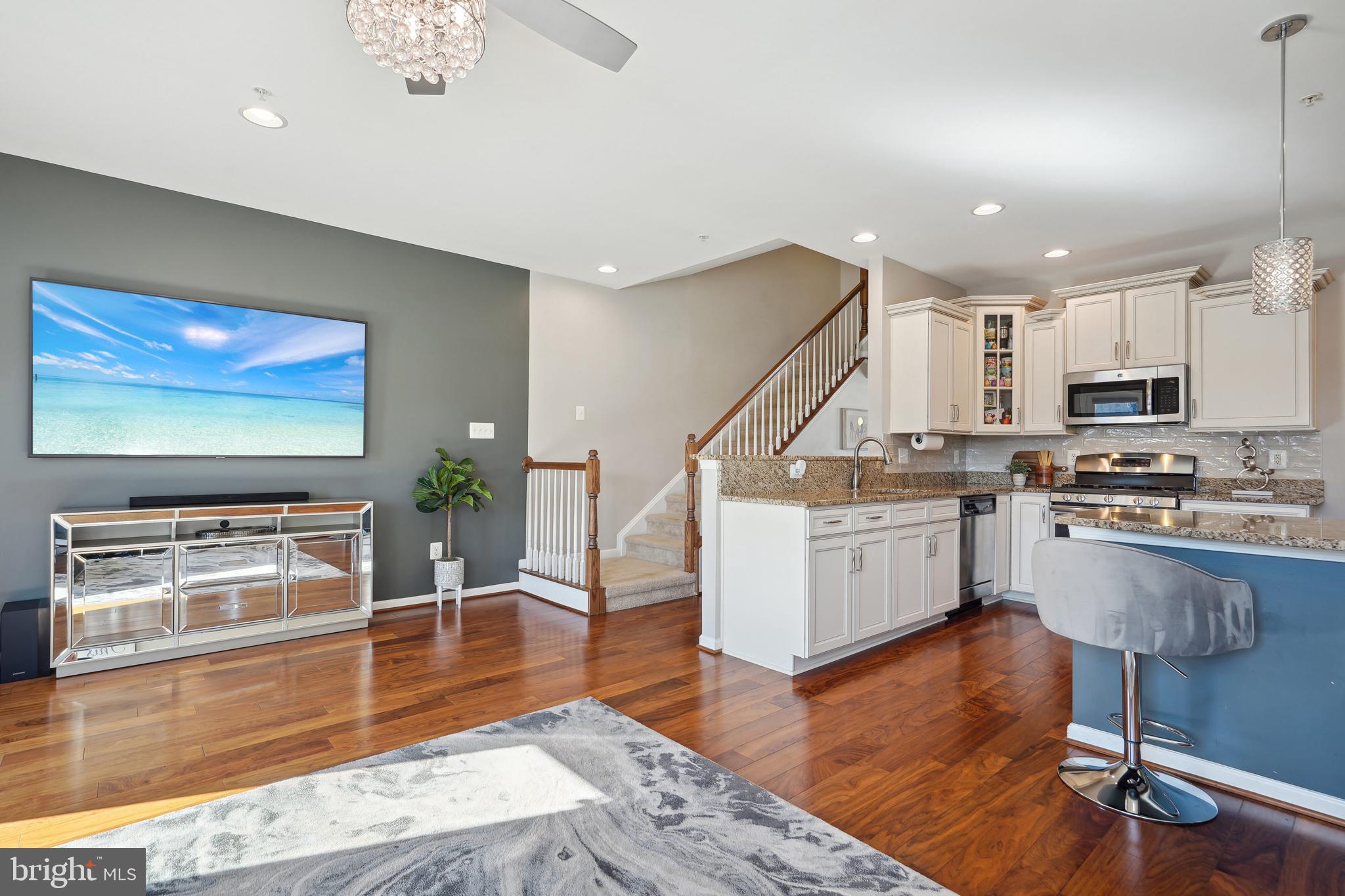 7839 Crystal Brook WAY