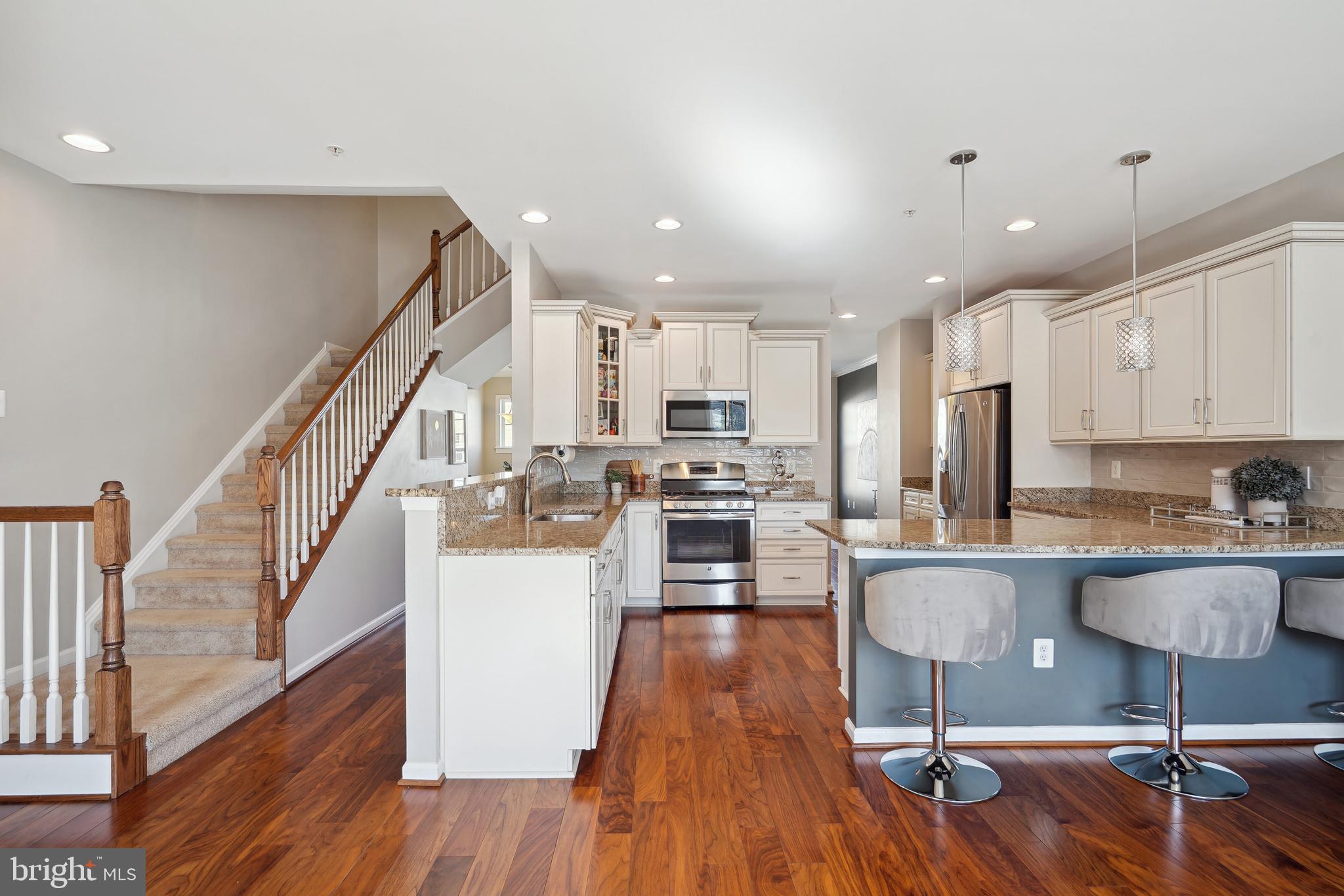 7839 Crystal Brook WAY