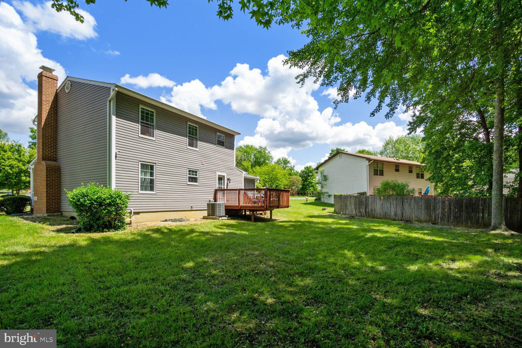11571 Lantern Ln