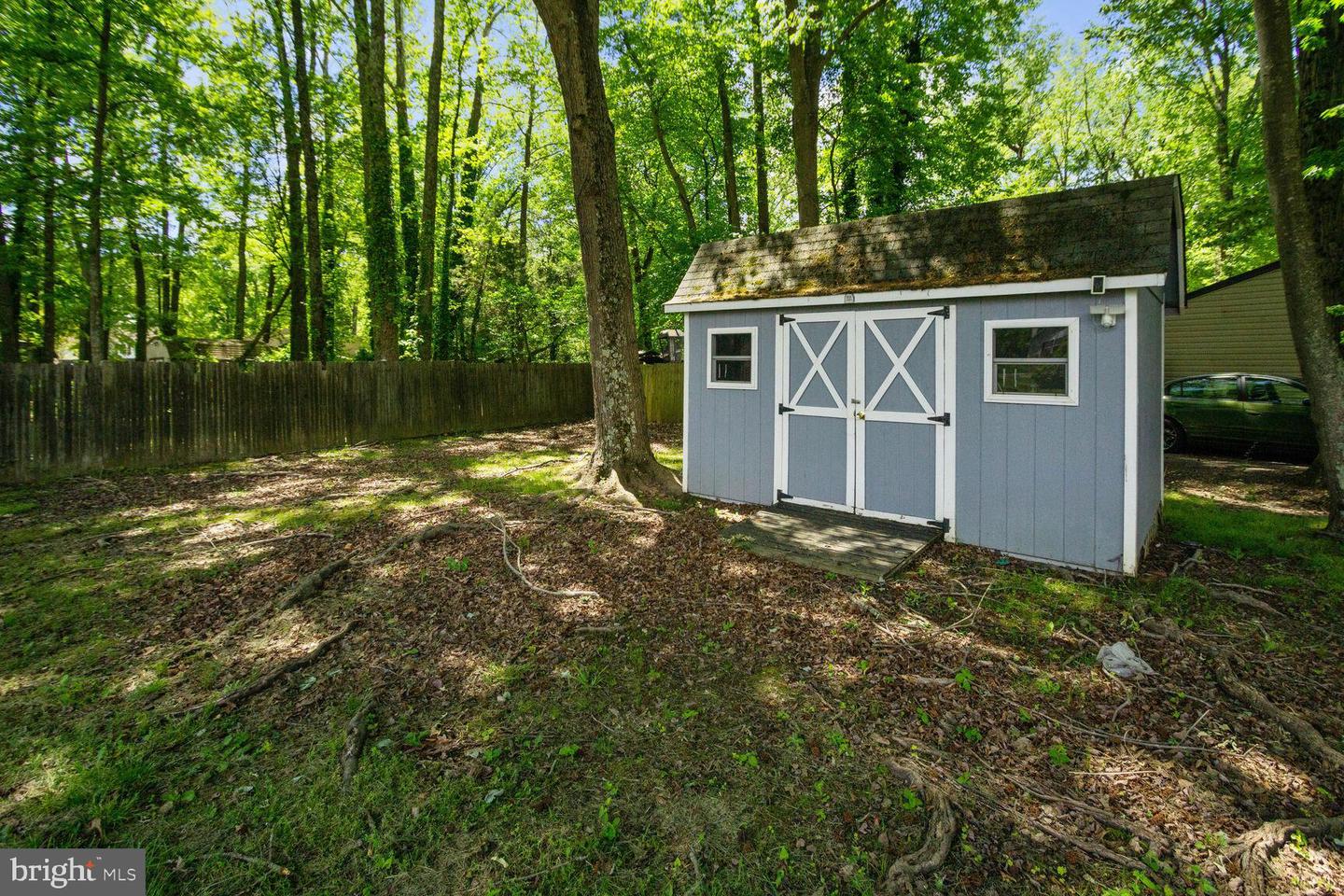11571 Lantern Ln