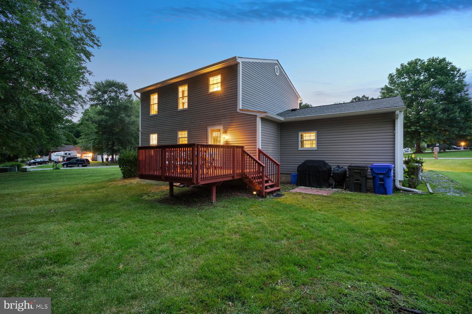 11571 Lantern Ln