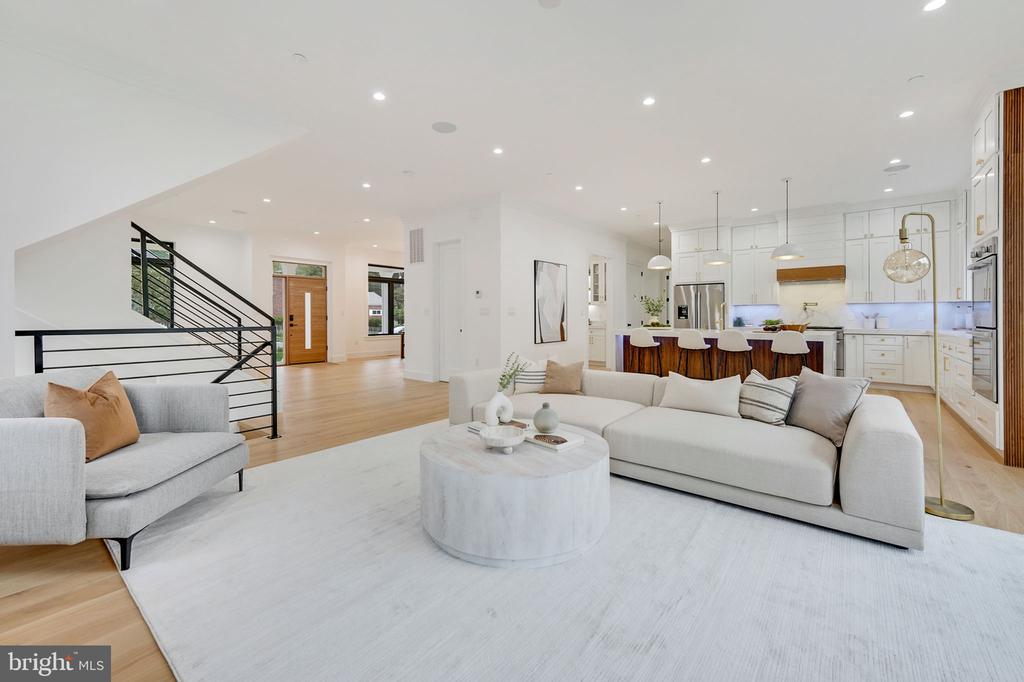 10105 Wildwood Rd