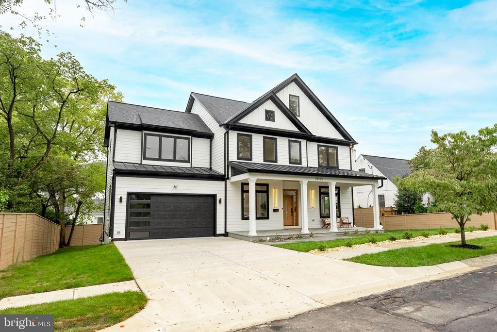 10105 Wildwood Rd
