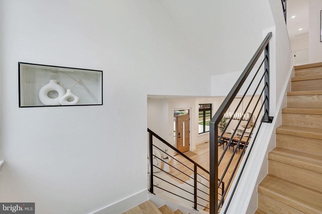 10105 Wildwood Rd