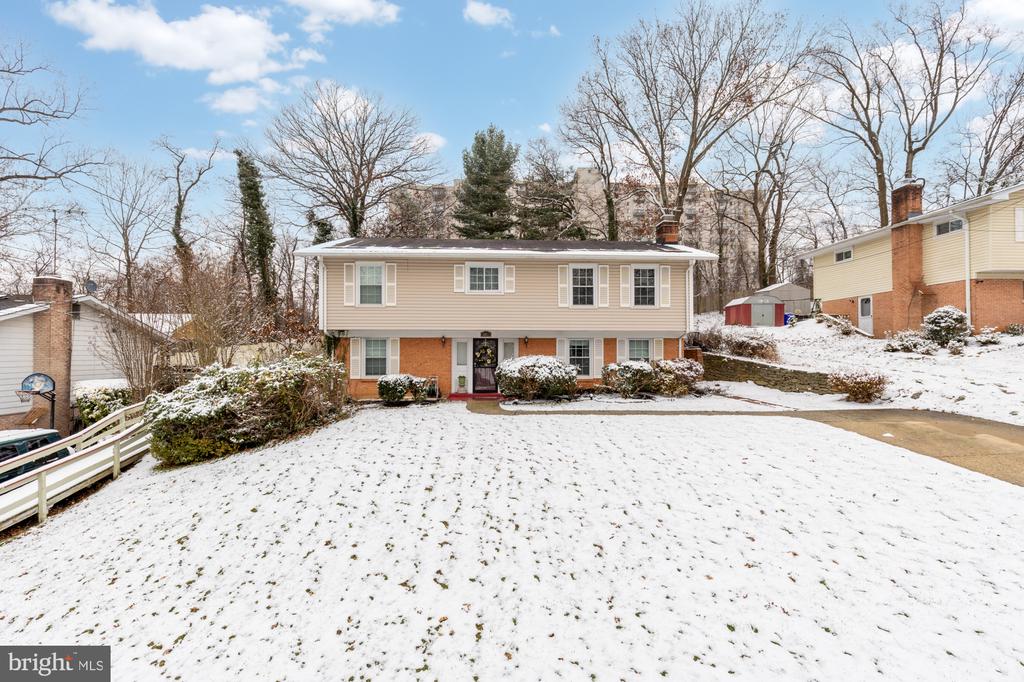 1513 MENLEE DRIVE