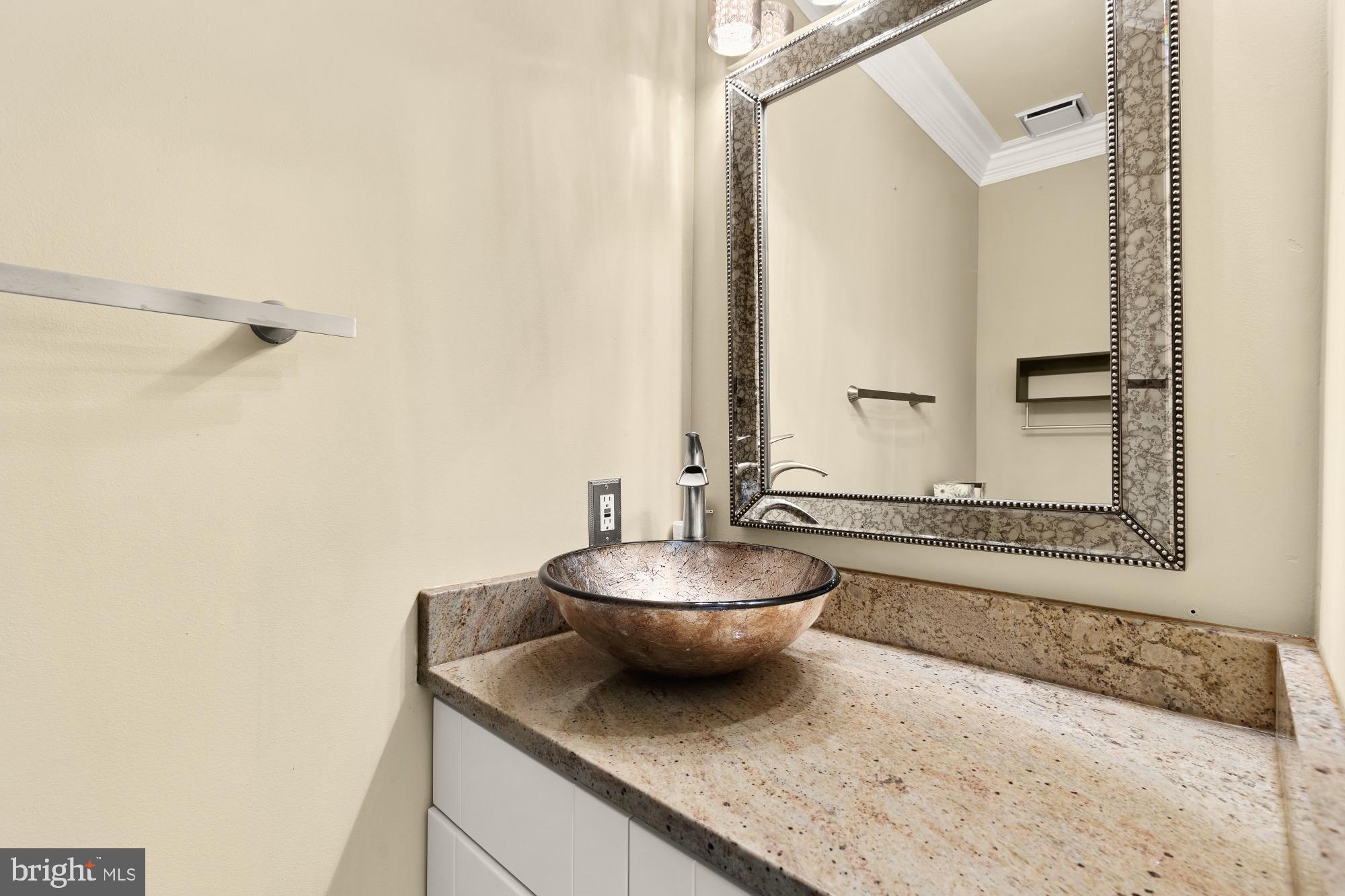 9204 OREGOLD COURT