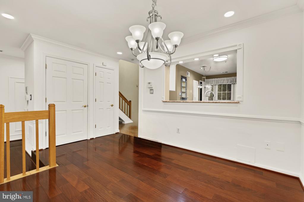 9204 OREGOLD COURT