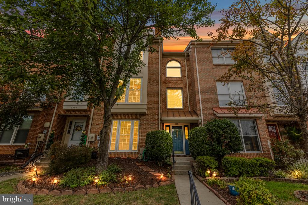 9204 OREGOLD COURT