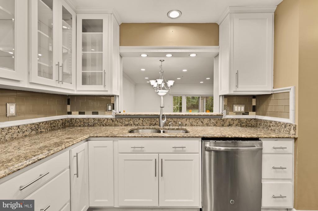 9204 OREGOLD COURT