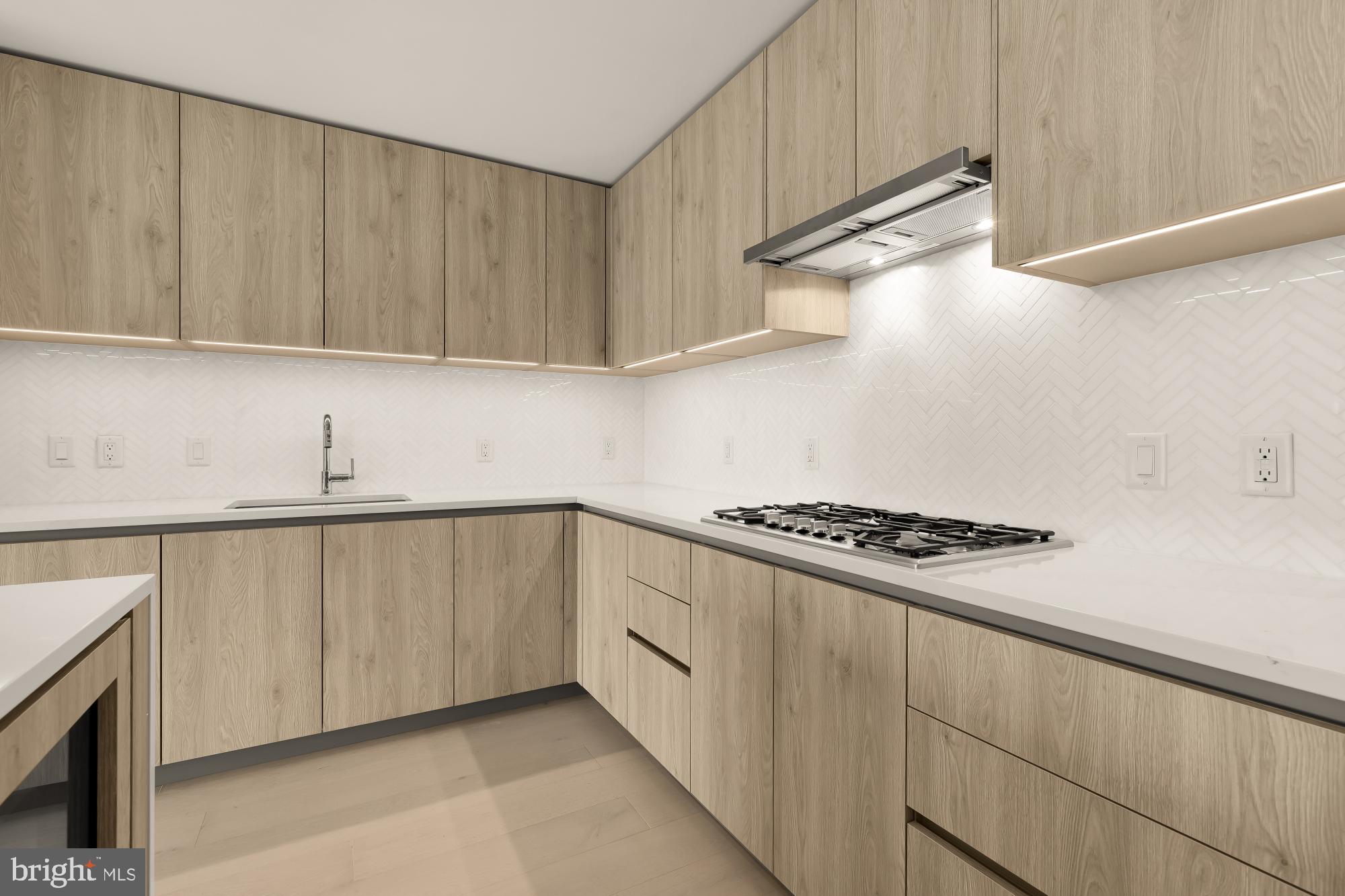 1201 N ROYAL STREET 206