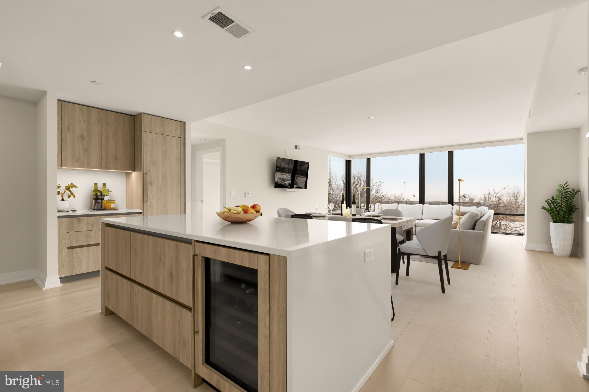 1201 N ROYAL STREET 206