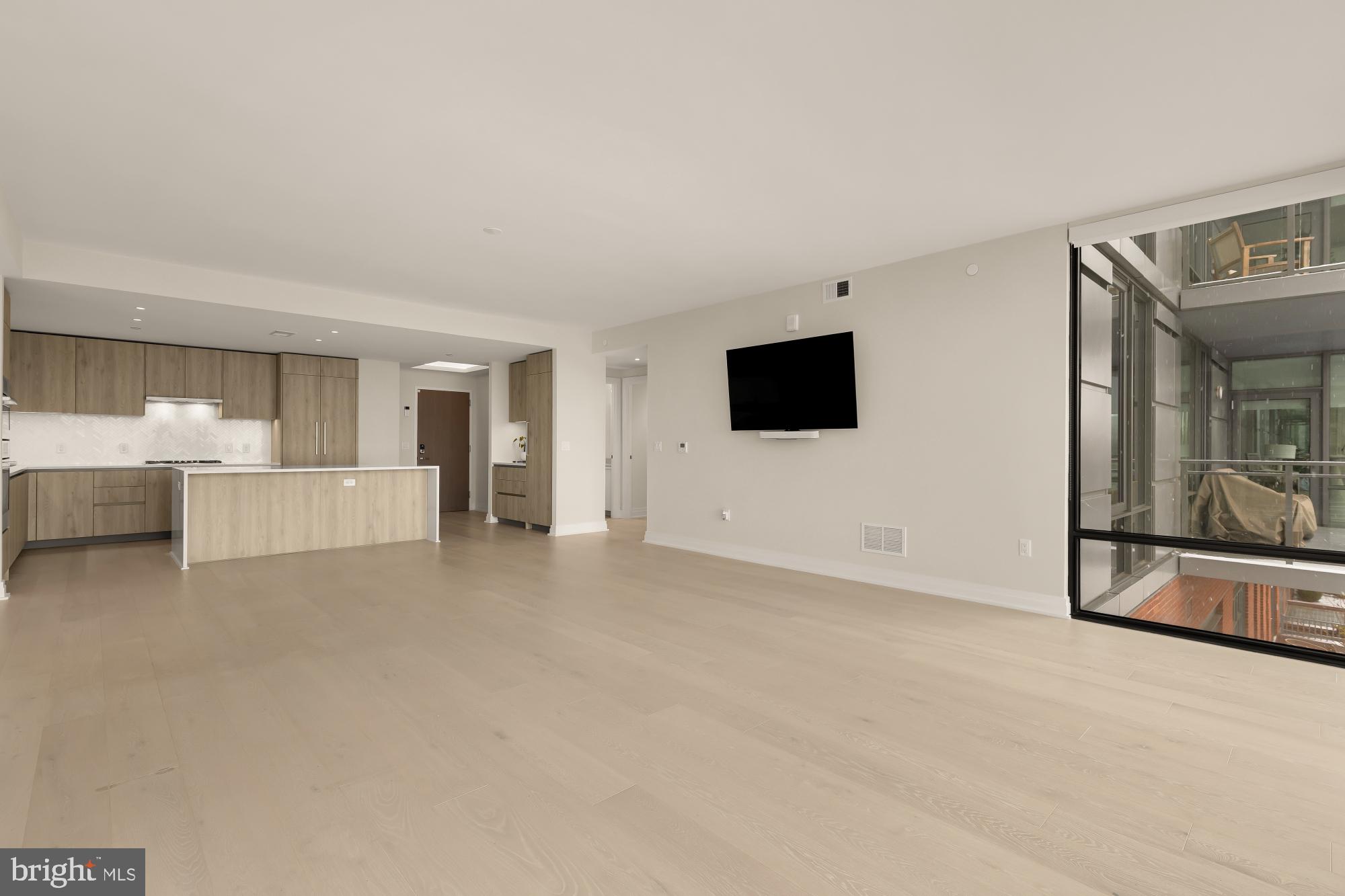 1201 N ROYAL STREET 206