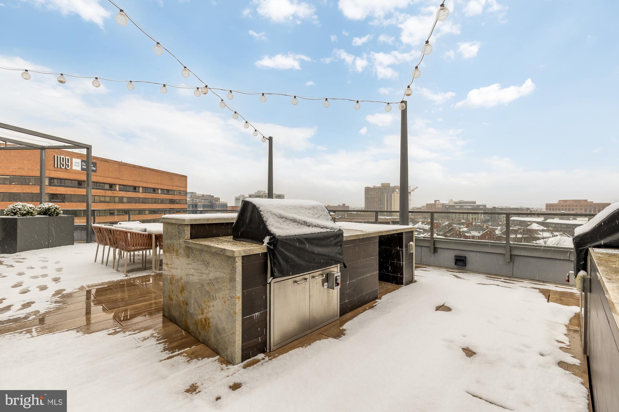 1201 N ROYAL STREET 206