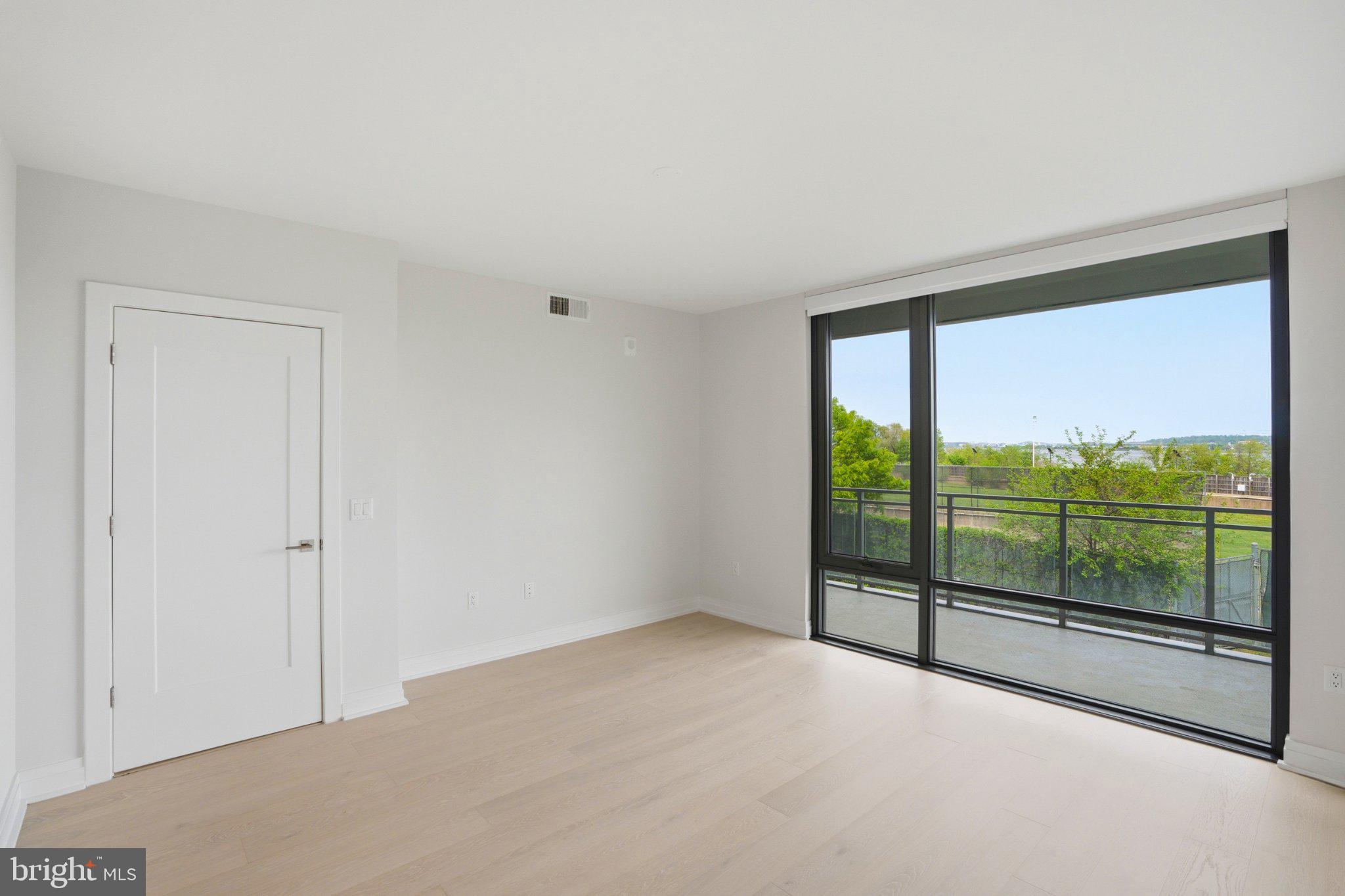 1201 N ROYAL STREET 206