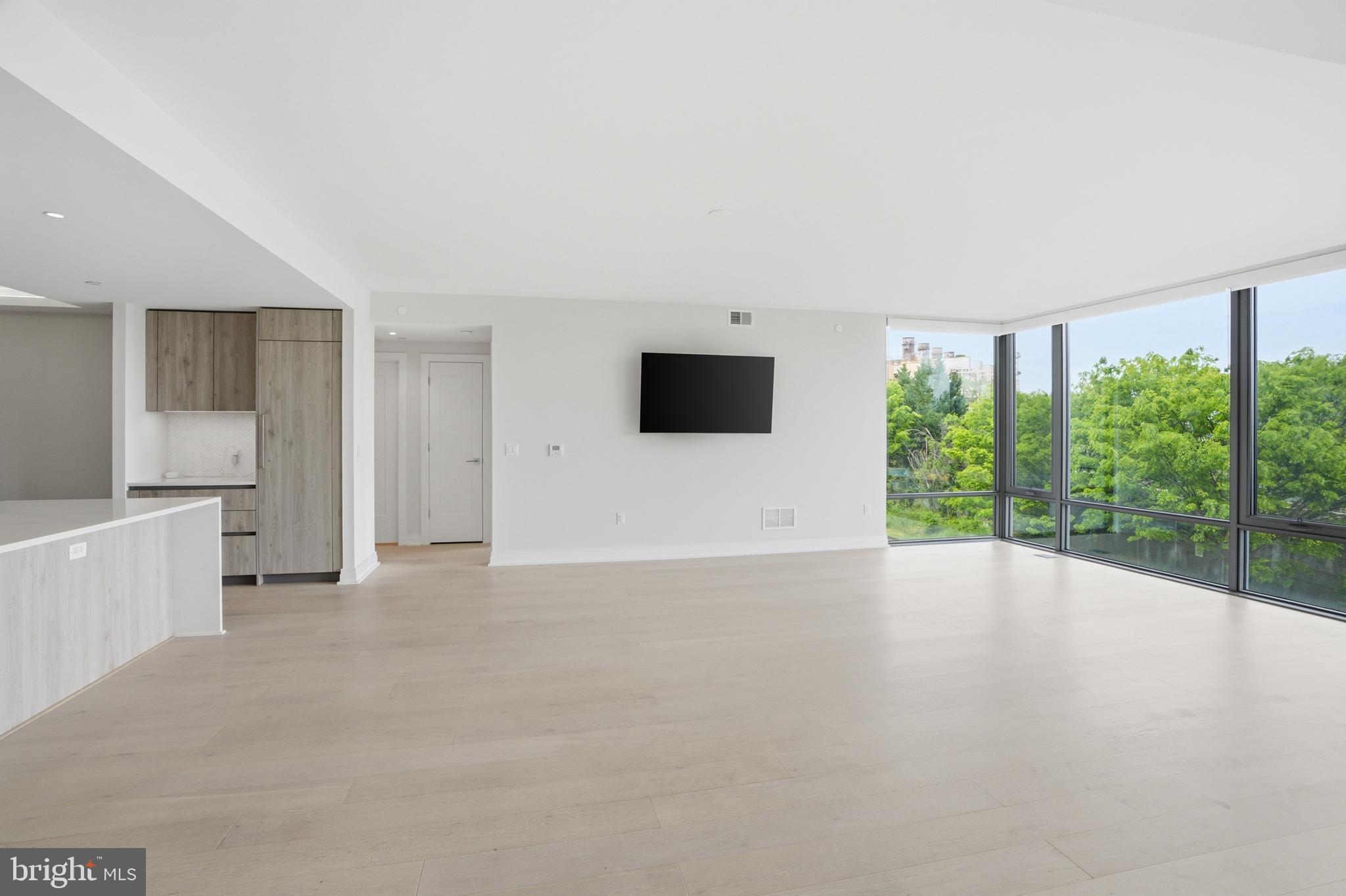 1201 N ROYAL STREET 206