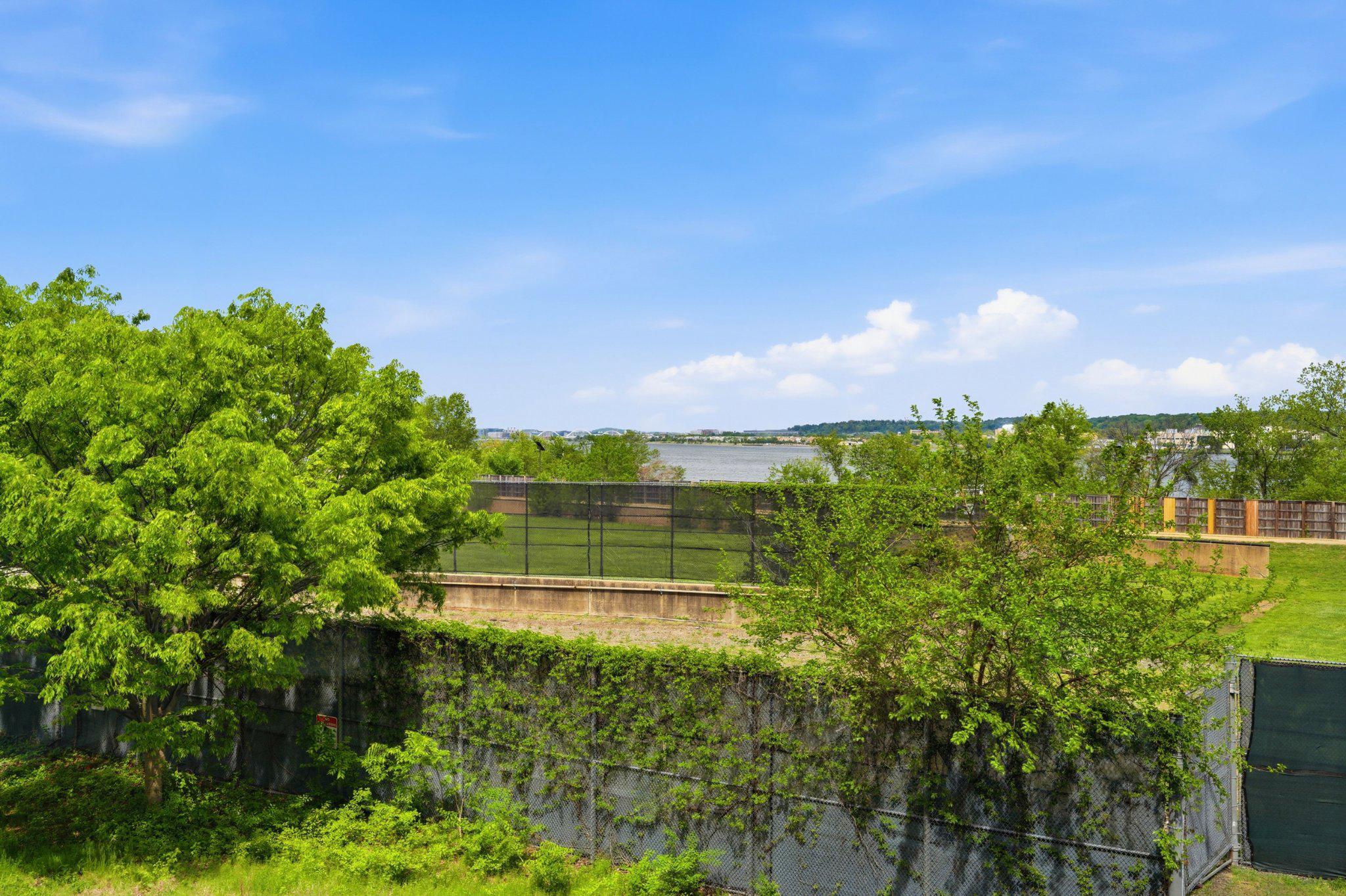 1201 N ROYAL STREET 206