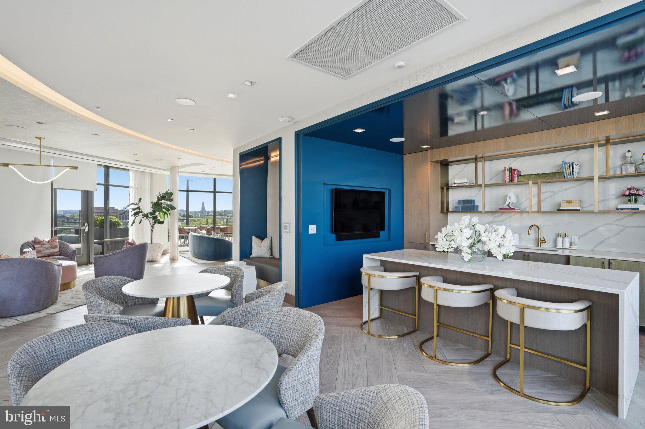 1201 N ROYAL STREET 206