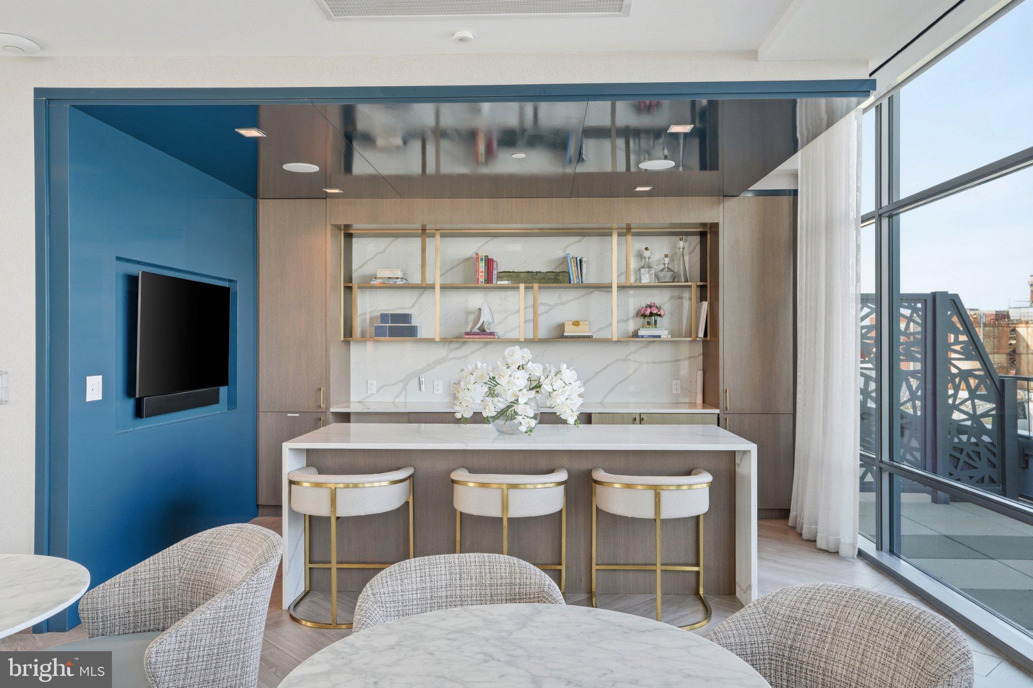 1201 N ROYAL STREET 206