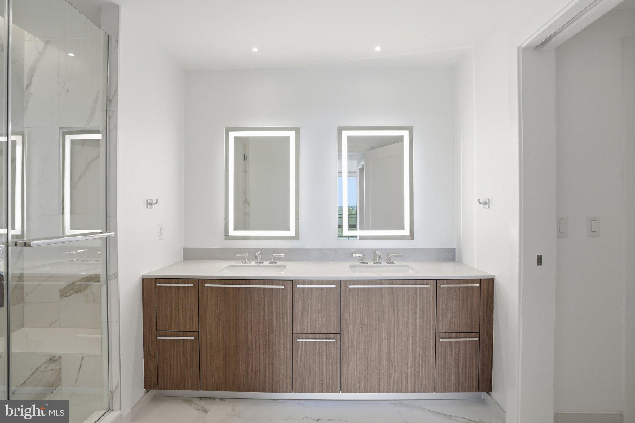 1201 N ROYAL STREET 206