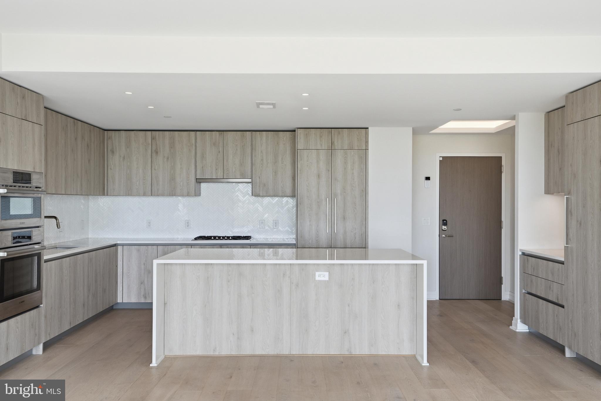 1201 N ROYAL STREET 206