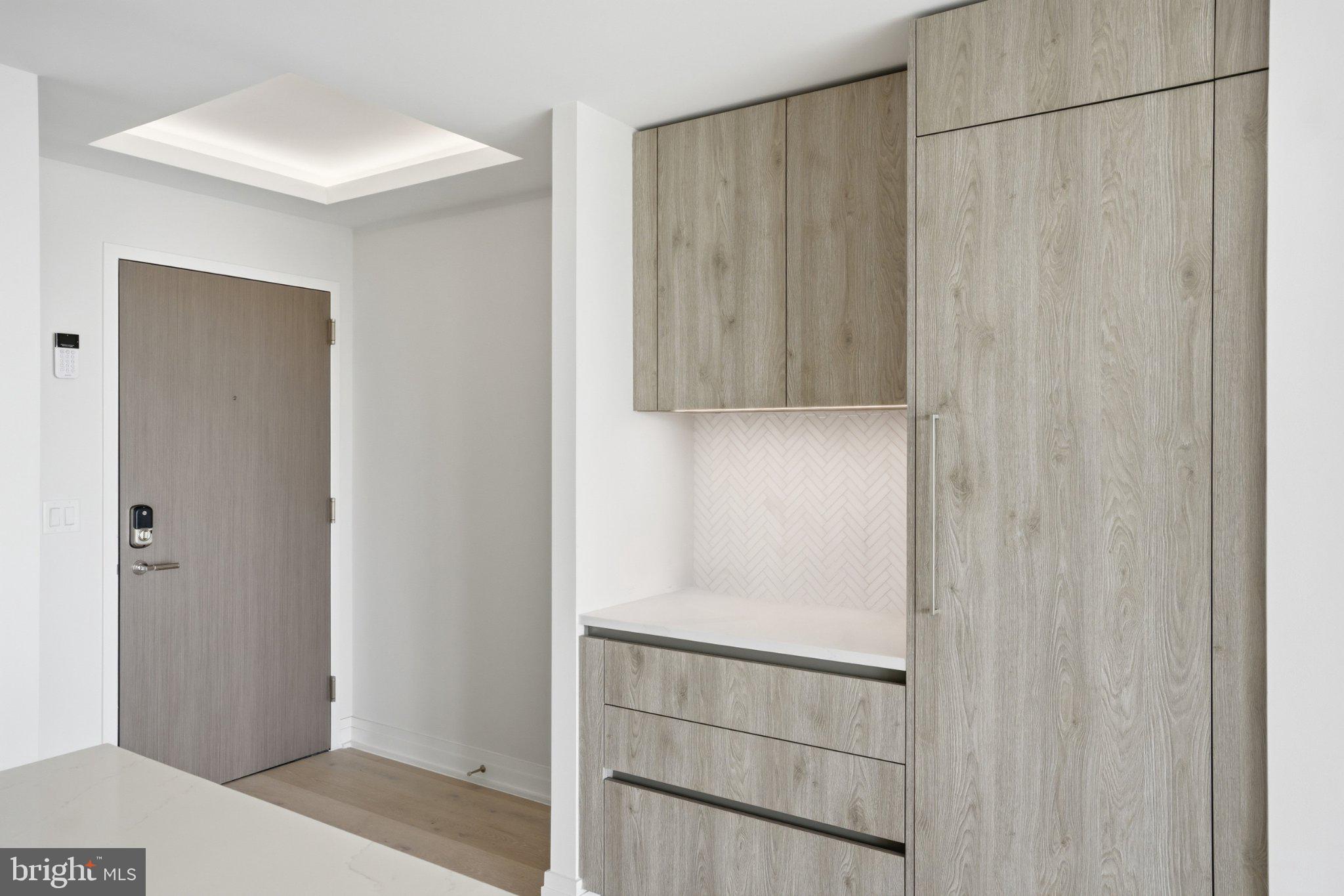 1201 N ROYAL STREET 206