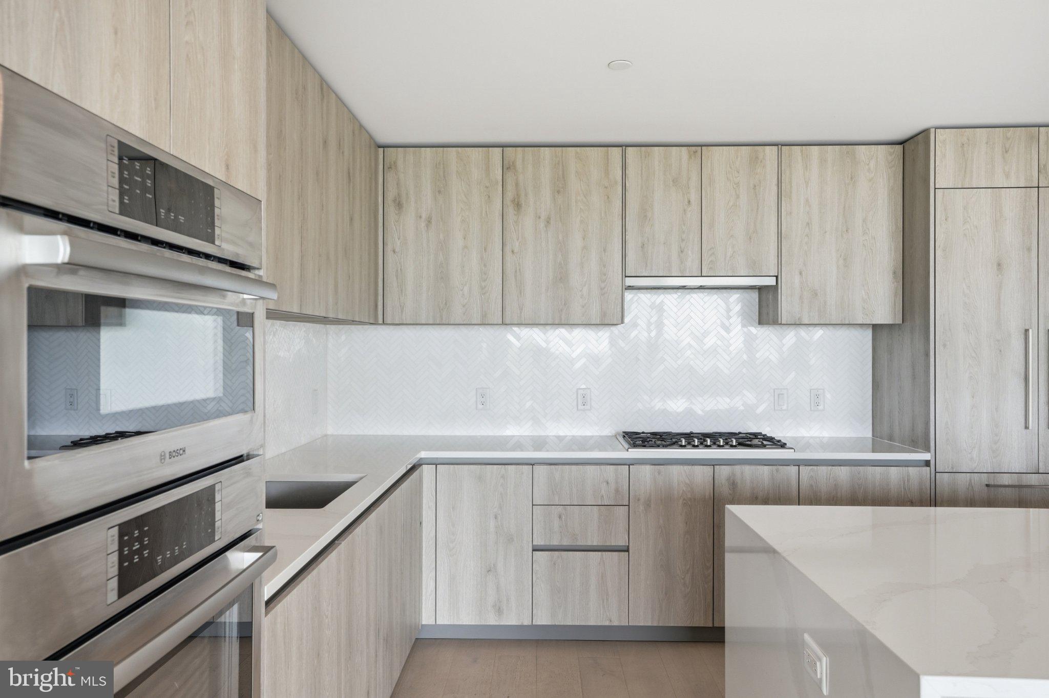 1201 N ROYAL STREET 206