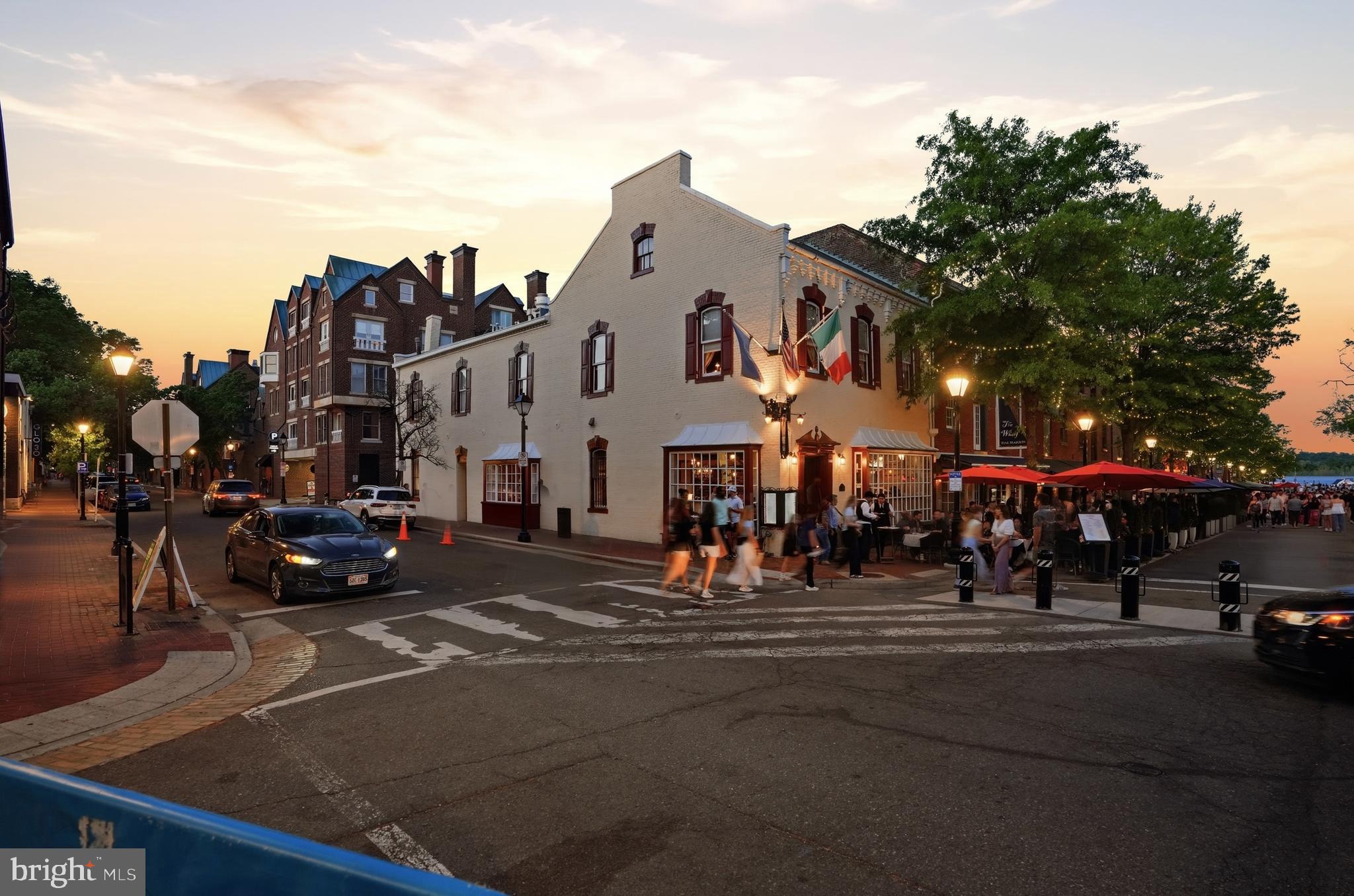 1201 N ROYAL STREET 206