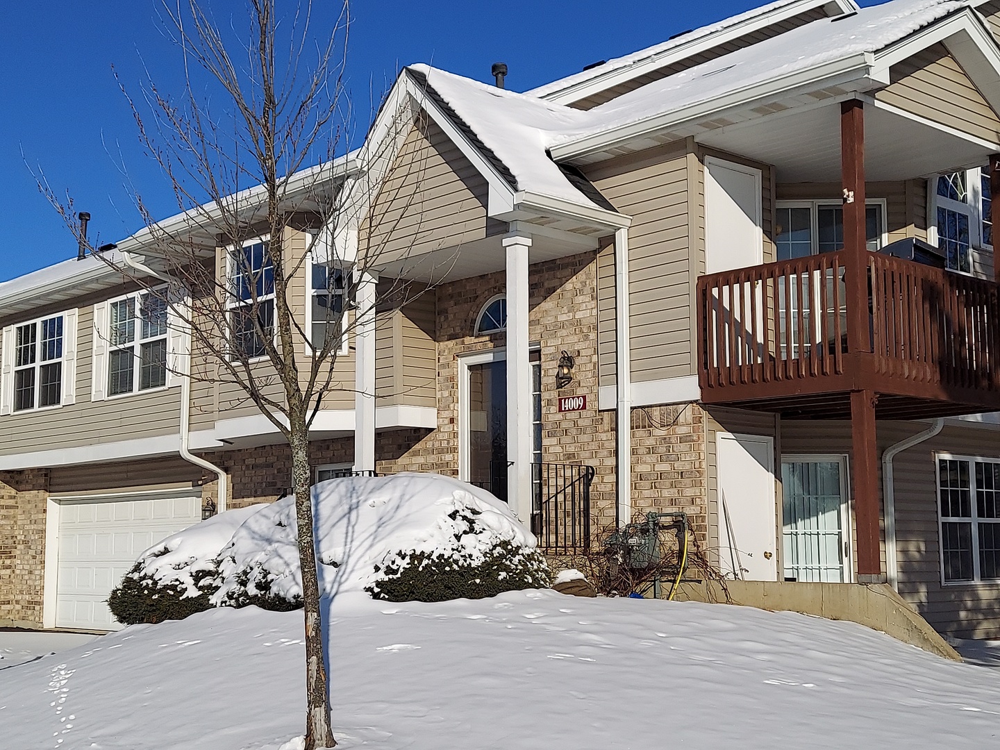 14009 Cambridge Circle