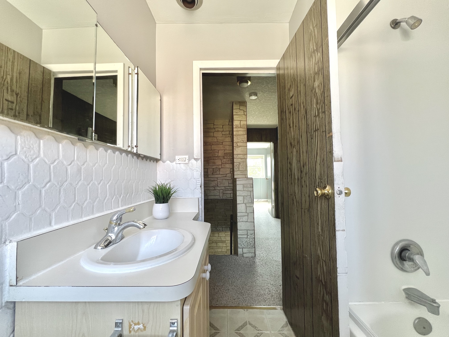 8853 N Washington Street Unit: A