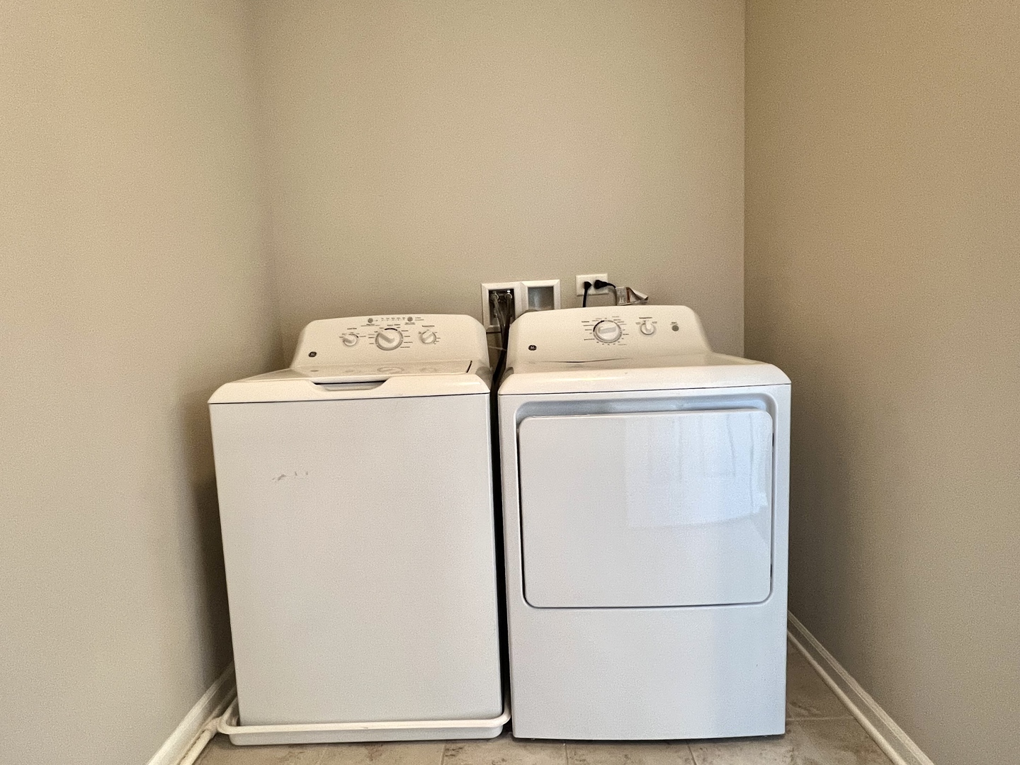 4182 Royal Mews Circle