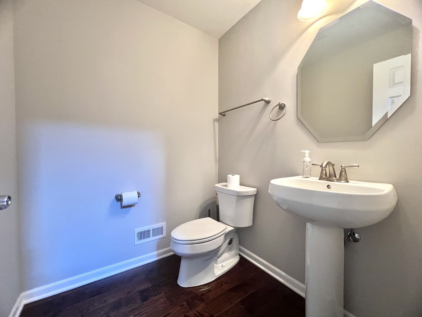 4182 Royal Mews Circle