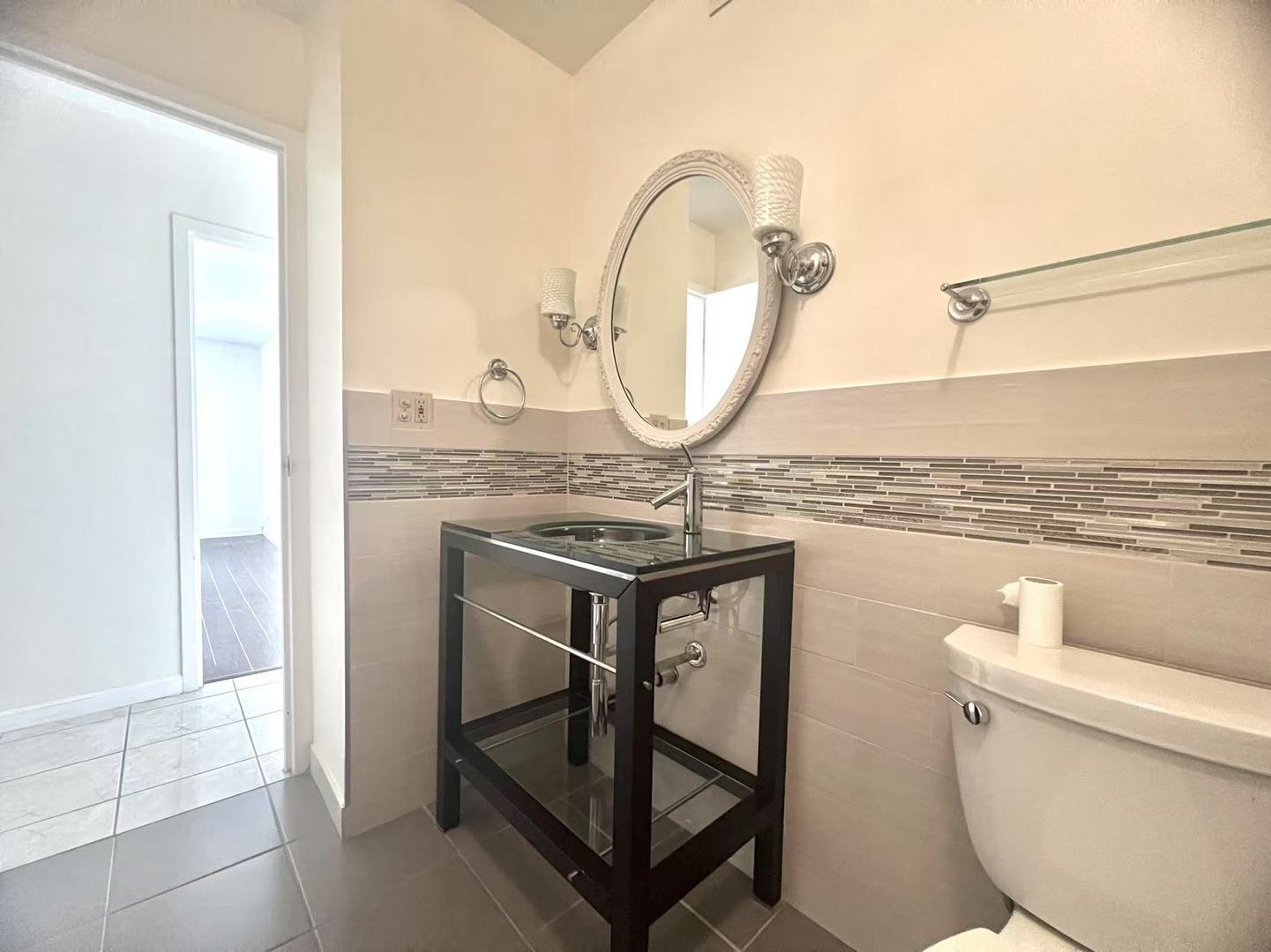 6033 N SHERIDAN Road Unit: 27C