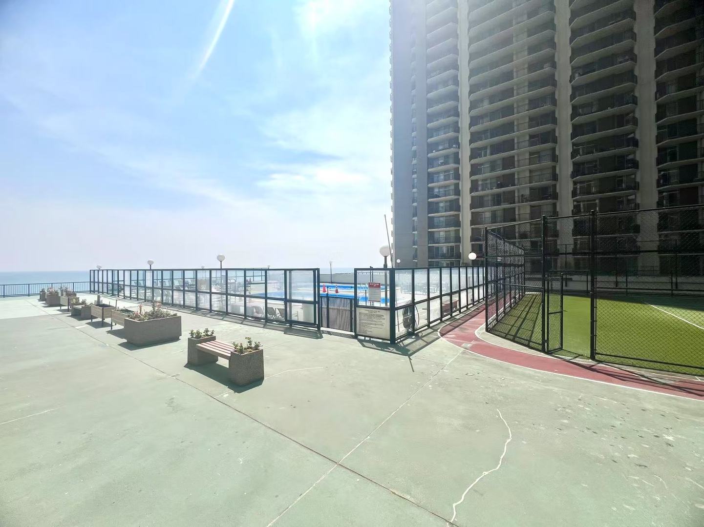 6033 N SHERIDAN Road Unit: 27C