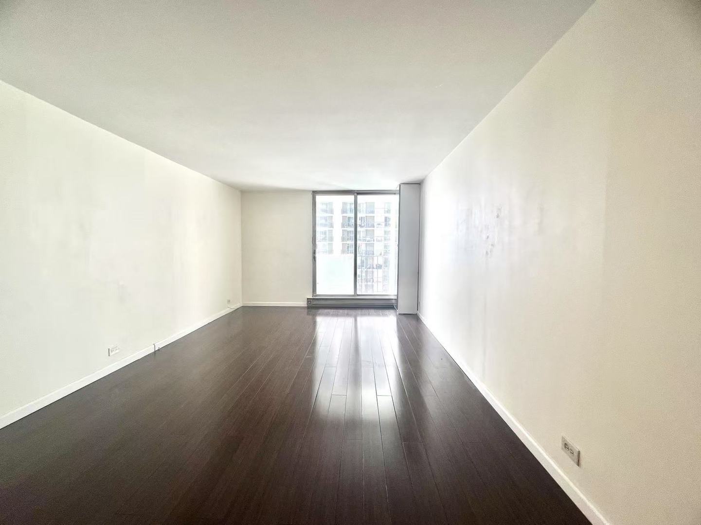 6033 N SHERIDAN Road Unit: 27C