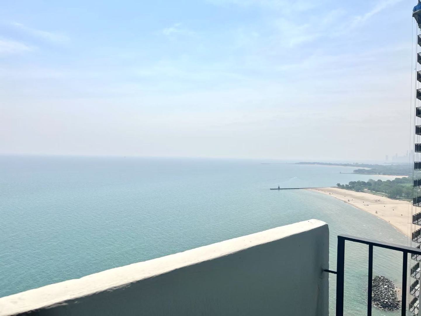 6033 N SHERIDAN Road Unit: 27C