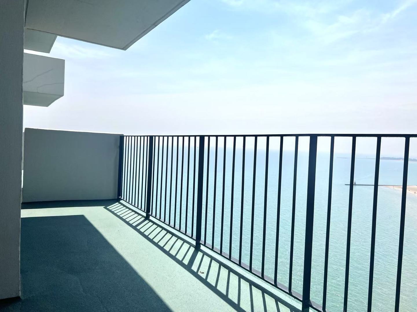 6033 N SHERIDAN Road Unit: 27C