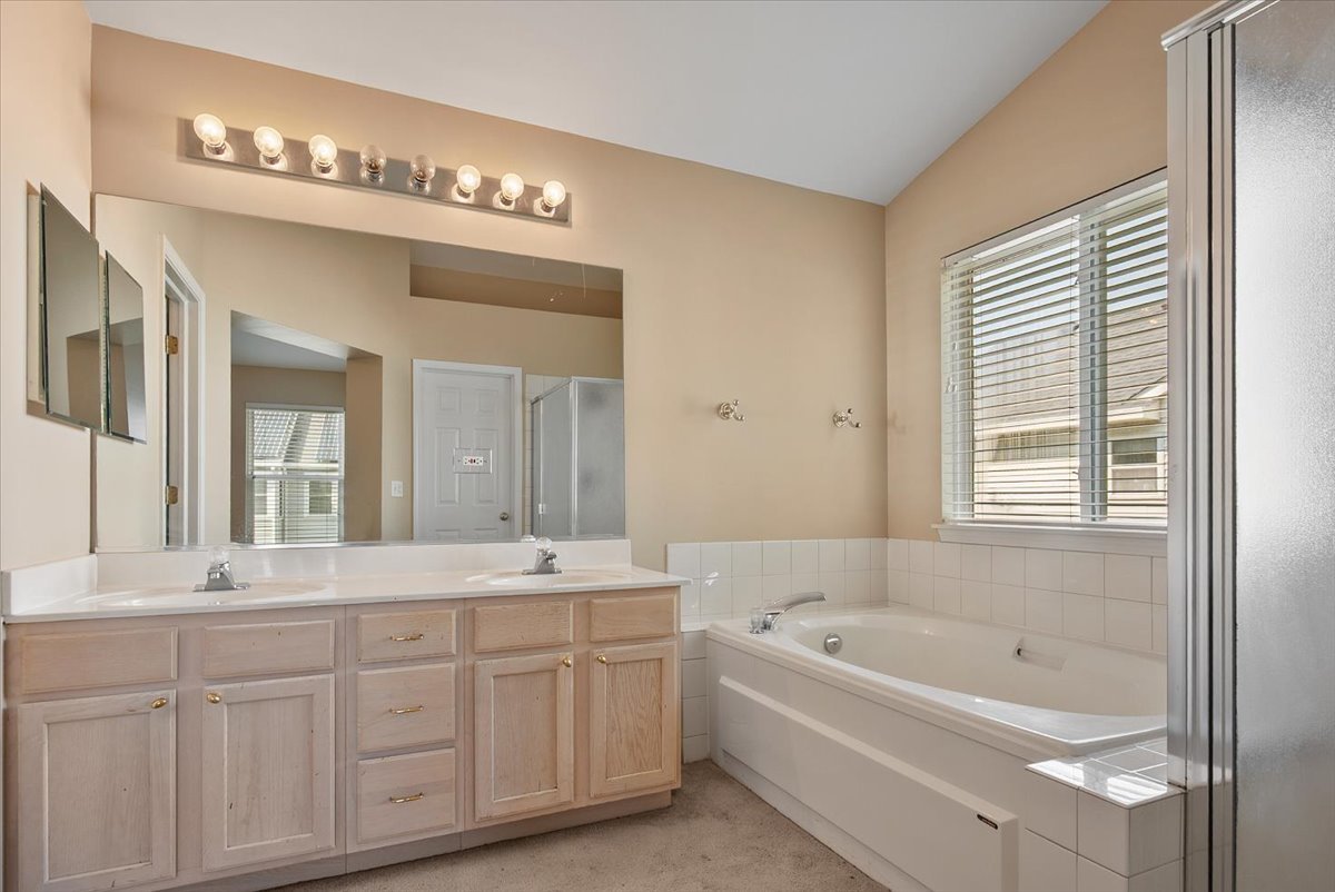 2607 Flagstone Circle