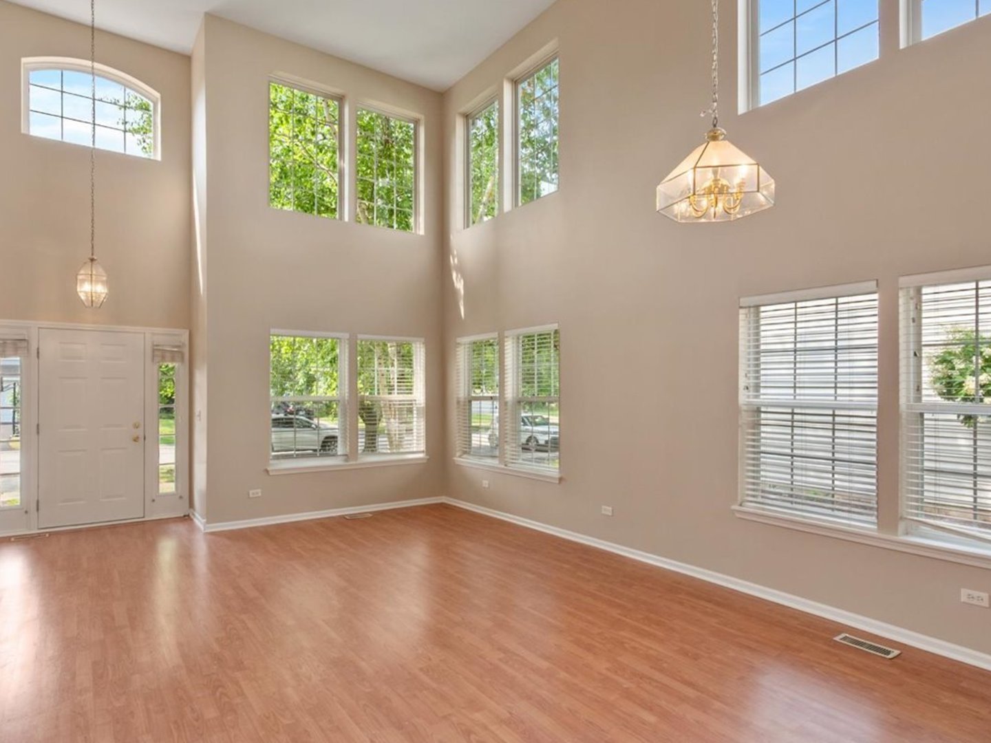 2607 Flagstone Circle