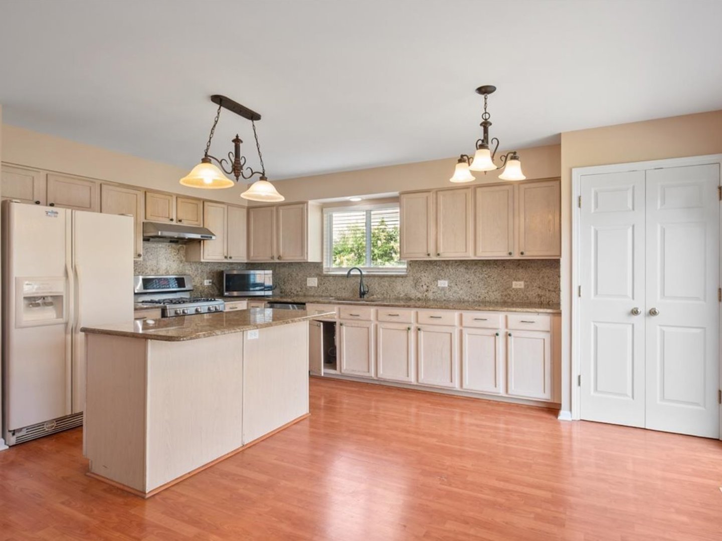 2607 Flagstone Circle